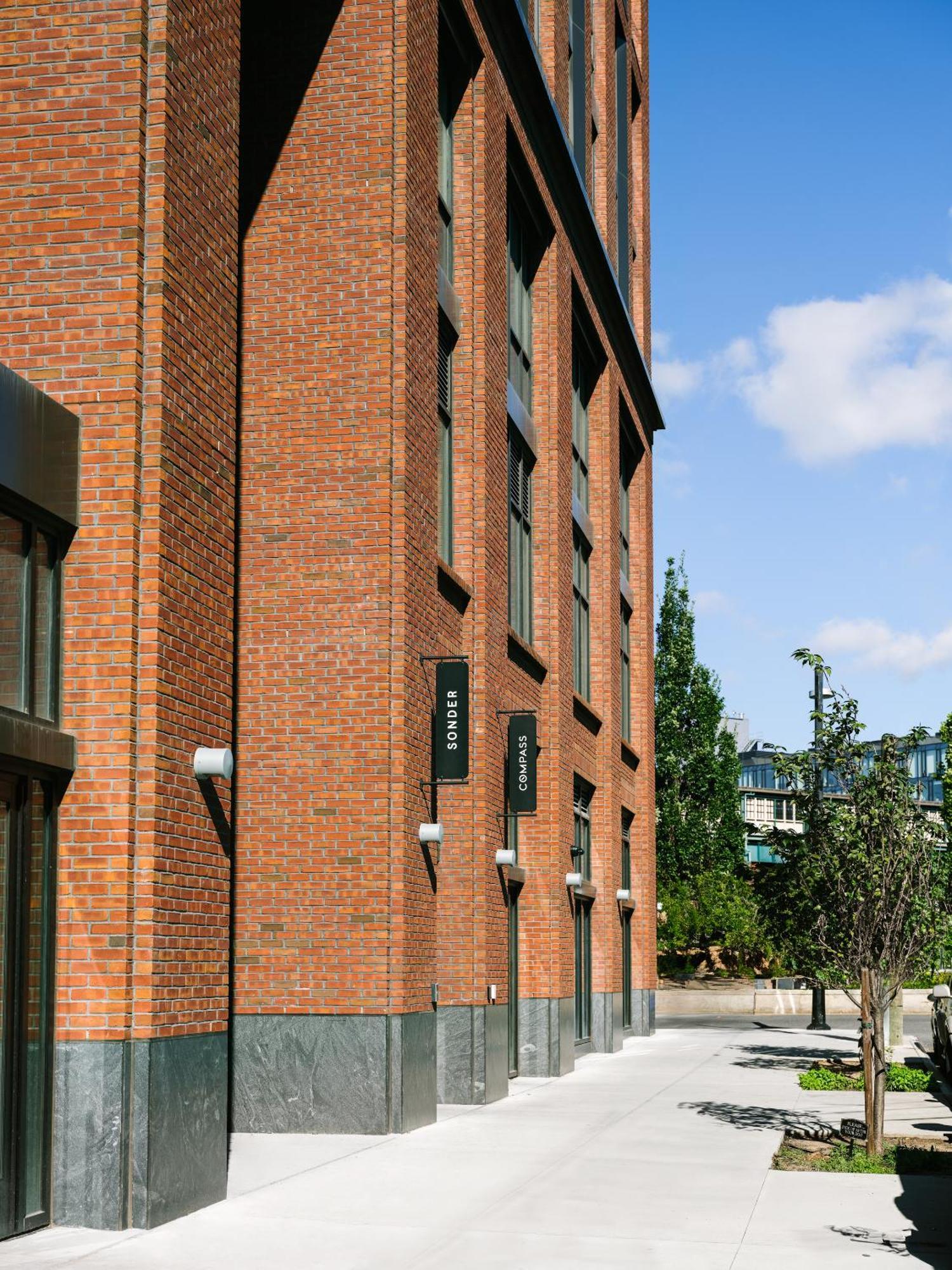 Sonder Court Square Aparthotel New York Exterior photo